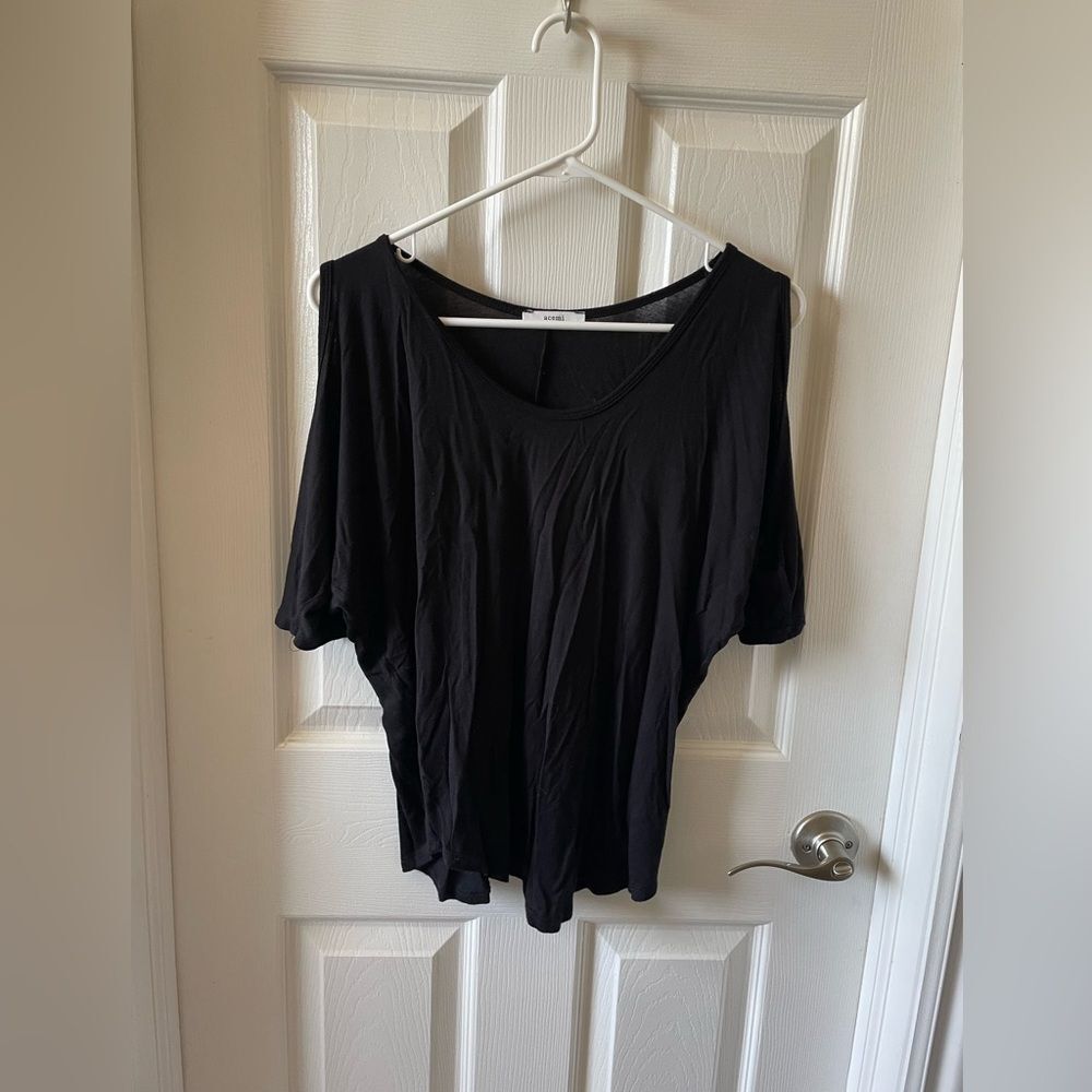 Acemi Black Cold Shoulder Top Flowy Minimalist Basic Neutral Travel Classic